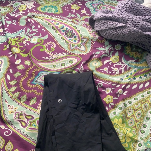 Lulu lemon leggings - Picture 2 of 3